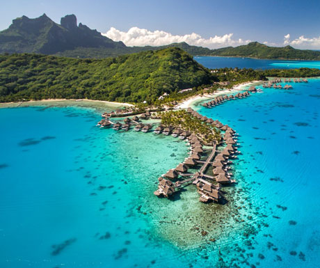 Island hopping in French Polynesia