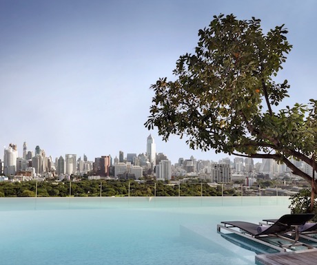 Sofitel-So-Bangkok-Infinity-Pool-02