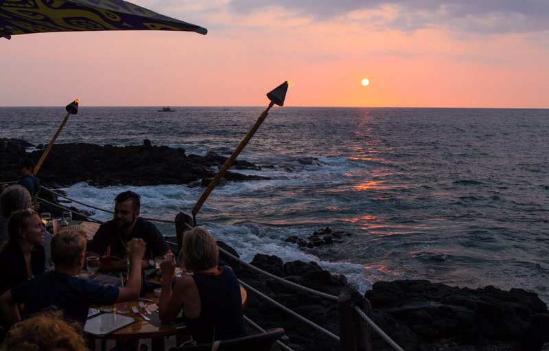 Sunset drinks at Huggos Bar in Kona - Big Island Hawaii