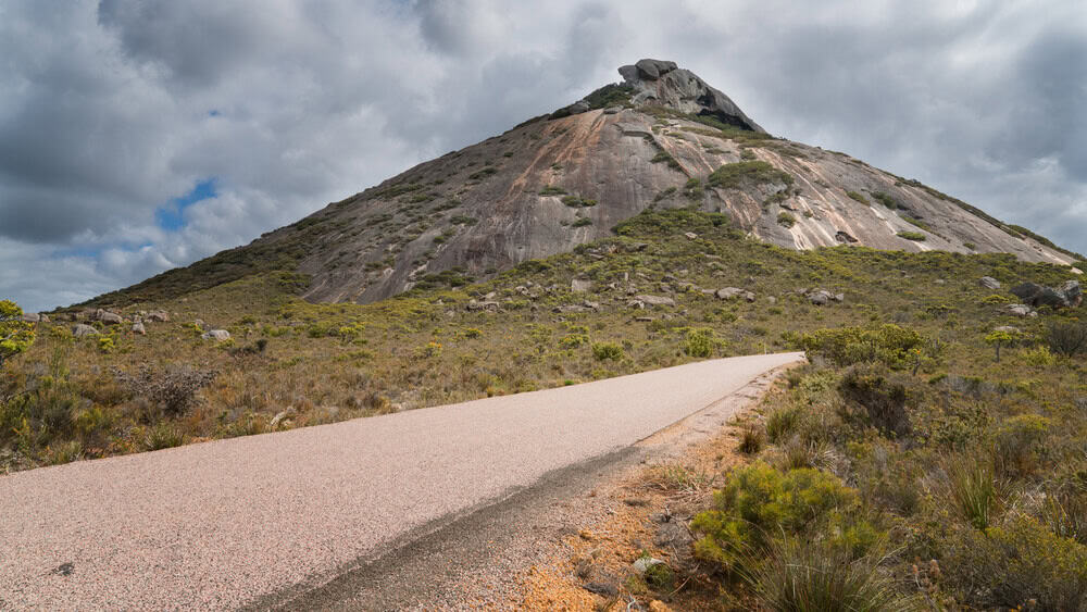 road leading to frenchman peak