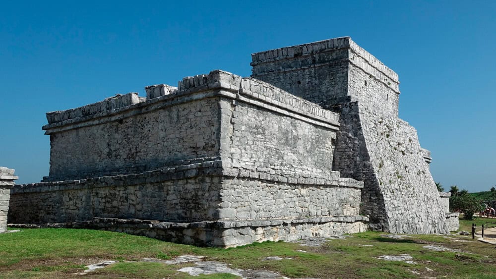 mayan temple ruins