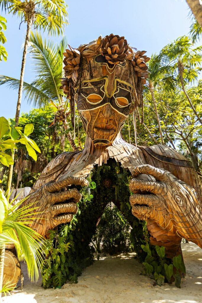  Ven a La Luz Sculpture on tulum beach