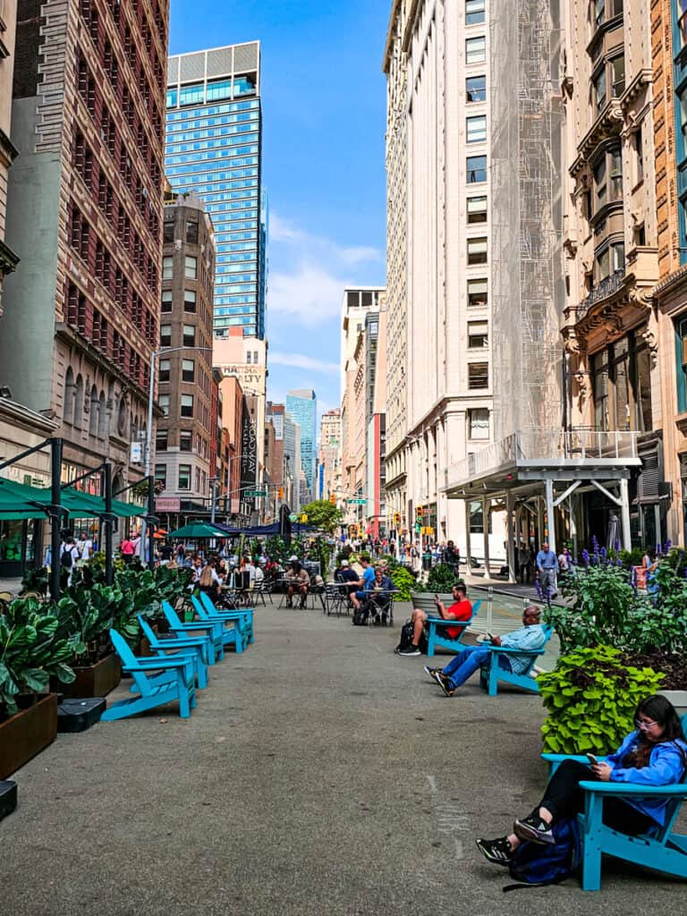 broadway seating area