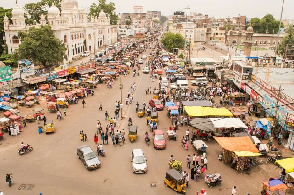 traffic in market square india