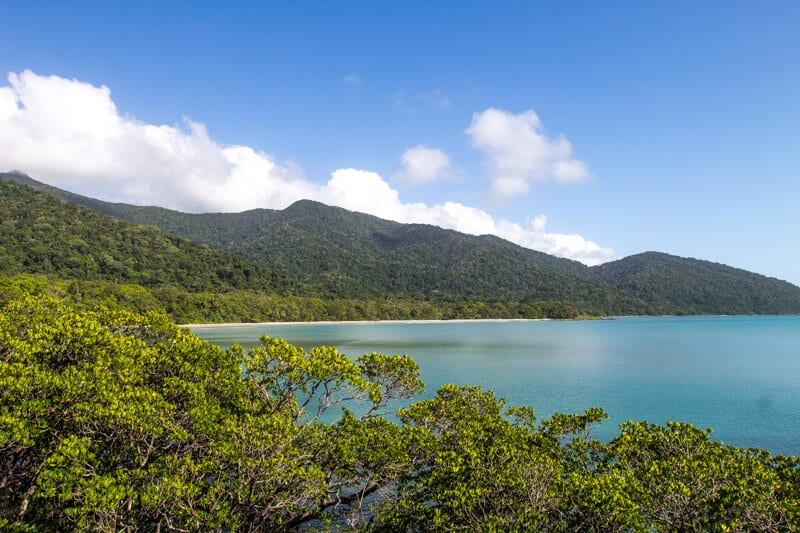 Kulki Lookout over Cape Tribulation beach and Daintree Rainforest