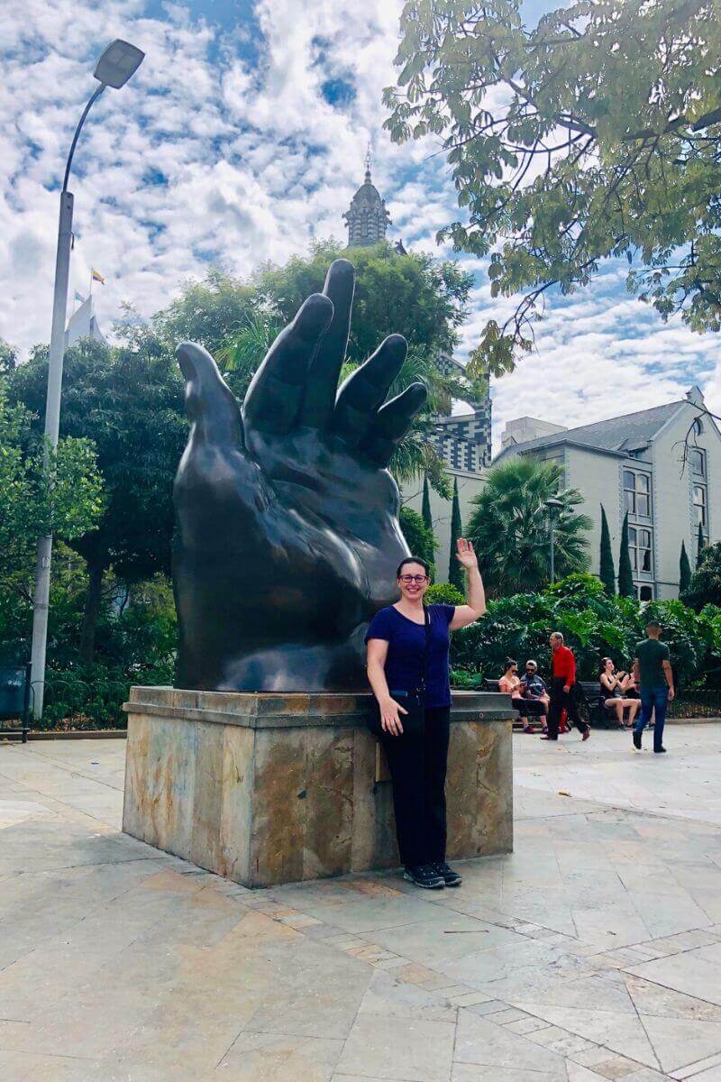 Me Botero Hand, Colombia