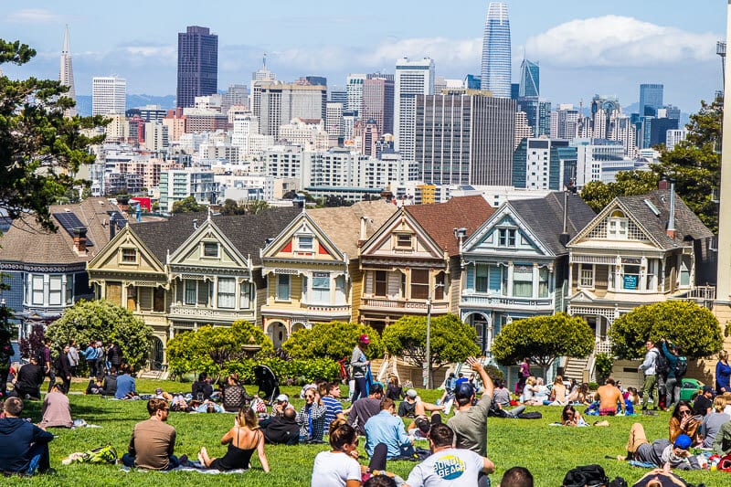 crowds sitting in front of painted ladies san francisco