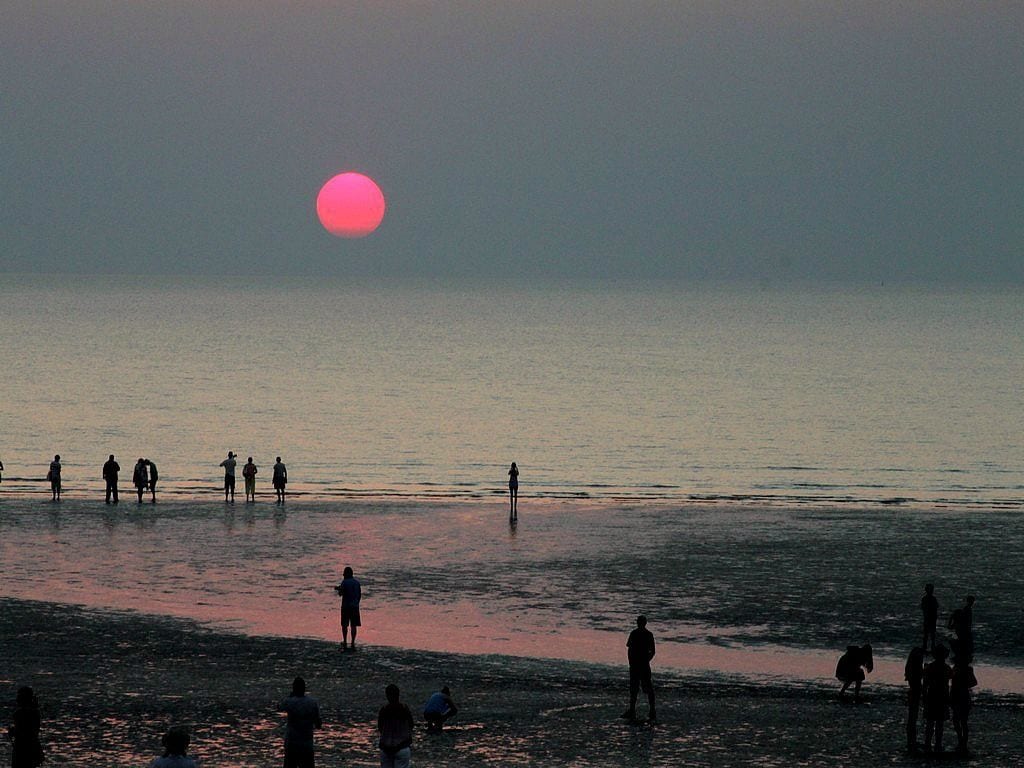 pink sunset over mindil beach darwin