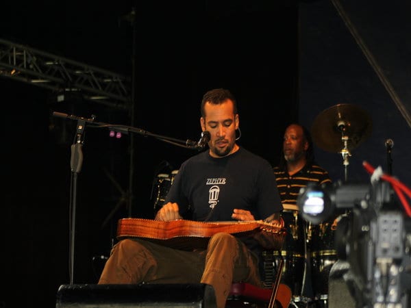 ben harper playing guitar