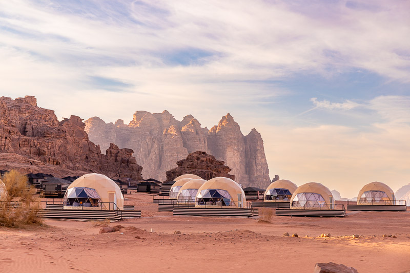 hotel capsules in wadi rum desert