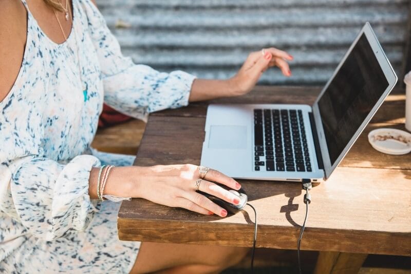 girl at laptop