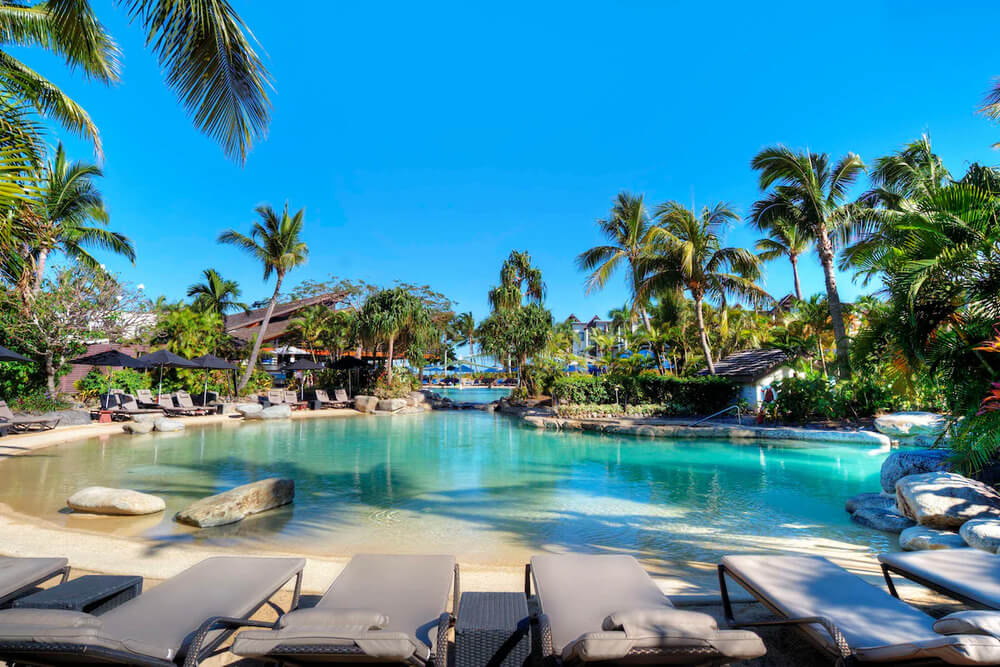 Radisson Blu Resort, pool Fiji Denarau Island