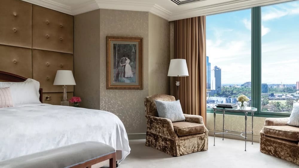 Langham Melbourne hot sui with Melbourne views